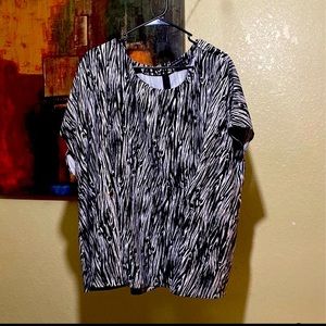 LB Gently used zebra top